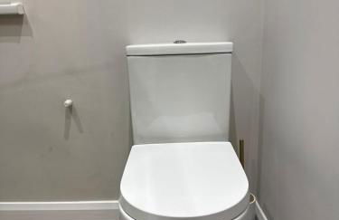 Large Luxury 4 bedroom home with parking - Foto 58