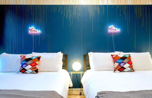 Queens Gambit - 7 Minutes from Downtown - Sleeps 16 - Foto 28