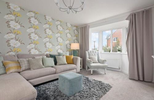 3BDR House By Vista Stays Short Lets & Serviced Accommodation Glasgow Scotland With Driveway Parking and PS4 - Foto 17