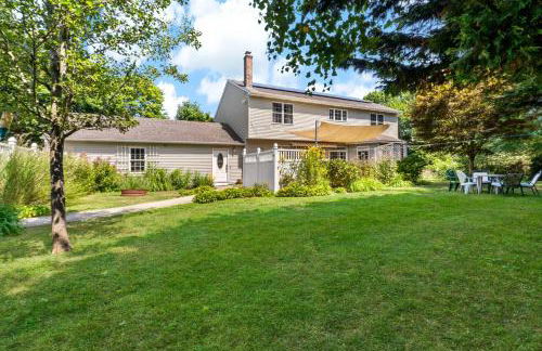 Entire Home in Narragansett - Photo 12