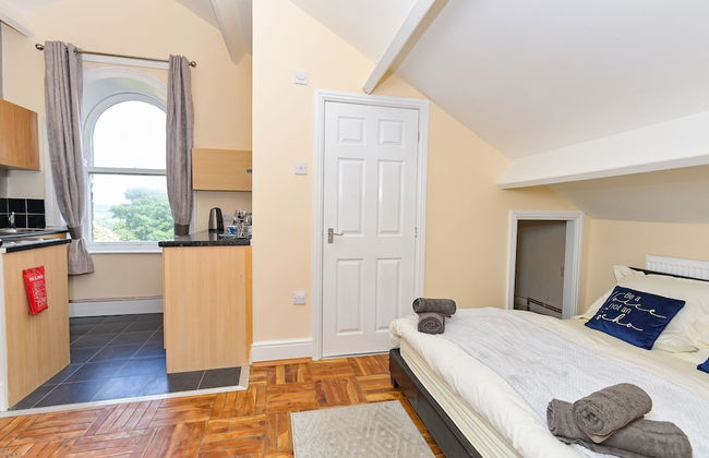 The Elm Wood Apartments - Photo 13