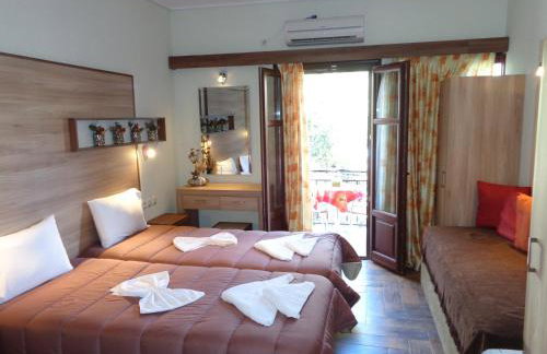 Niki Studios Sea - Front - Photo 41