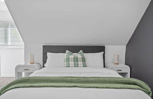 Luxury 5BR Cincinnati, Sleeps 12, Crib, Home Gym, Fenced Backyard - Foto 8