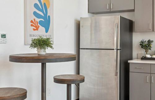 Stylish Loft 5 Min to Downtown No 212 - Photo 11