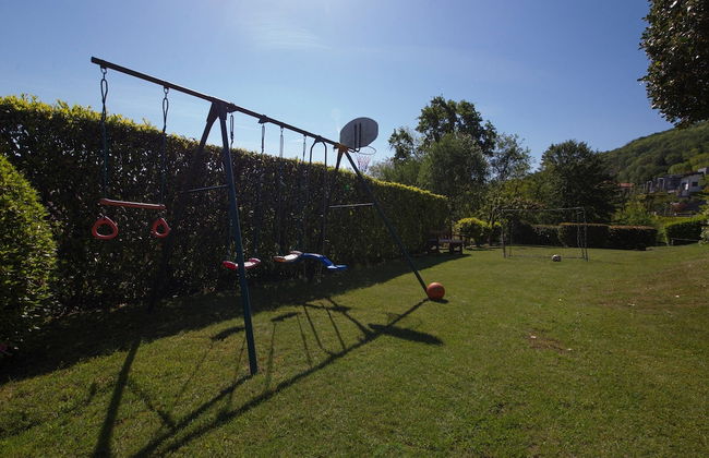 The Cottage on the Lake - Photo 14