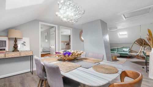 The Return - Multi-Unit Retreat - Sleeps 16 - Spa - Photo 5