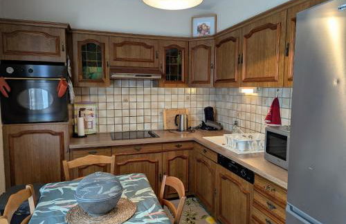 Maison cosy à Sully-sur-Loire, 5 chambres, terrasse, parking, draps et chauffage inclus - FR-1-590-220 - Photo 6