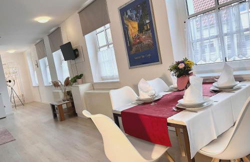 Loftartiges Appartment in Magdeburg, 2 Schlafzimmer, Küche und Bad - B - Foto 1