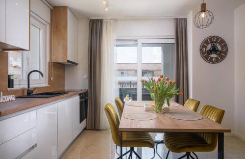 Villa Barbara & Zoran with free parking and heated swimming pool - Photo 27