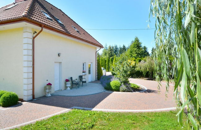 Holiday Apartment, 3 Bedrooms, Garden, Slowino - Photo 1