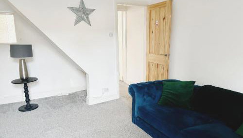 Wordsworth House by Sapphire Properties -Near to BAE Systems - Photo 3