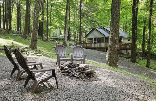 Cozy Lake Cabin 3 with Boatdock - Photo 22