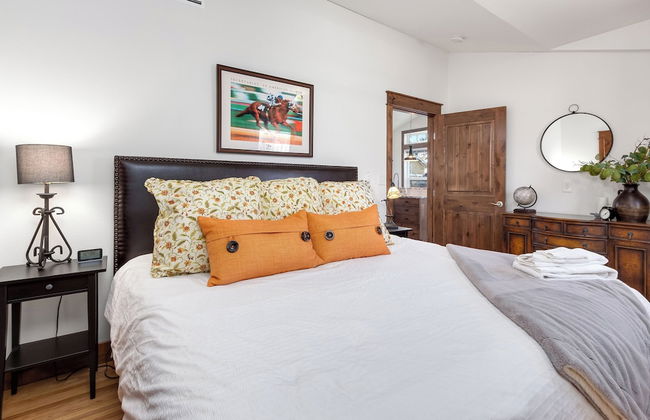 The Beautiful Bear’s Den! Walk to Old Town & CSU! - Foto 3