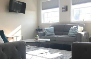 Entire Extra Large Luxury 3 Bedrooms Condo - Photo 2