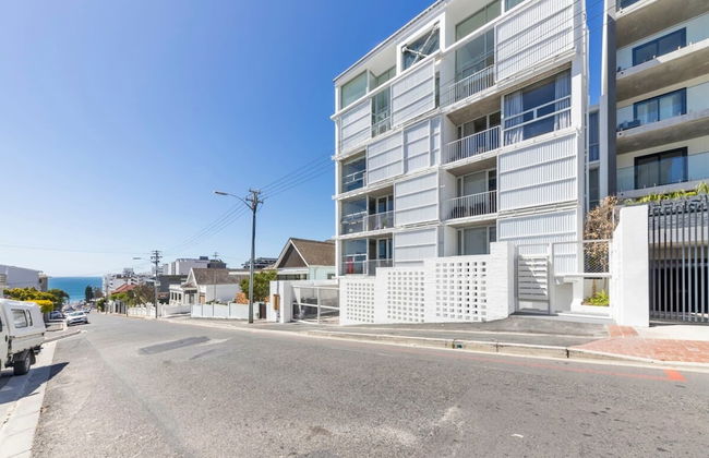 Seaside Studio Apartment, 9 Mins to Queens Beach! - Photo 21