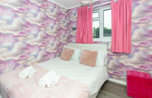 CAPRI 13 SA - 3 Bedroom House close to Loughborough University, EV car facilities, Free Parking, Free Wifi - Ask for contractor rates! - Foto 6