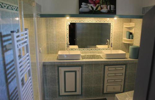 Mas La Gentille ,,, à la campagne , beautiful outdoor , swimming pool , pool house , Nice green Garden , BBQ ,,, only for you , pour passer un séjour inoubliable - Photo 30