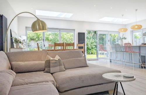 One Elms Way - Sleeps 8 - West Wittering - Foto 8