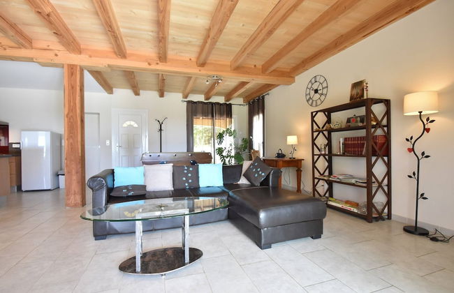 Holiday Home in Montclera With Sunny Garden, Playground Equipment and Private Pool - Foto 34