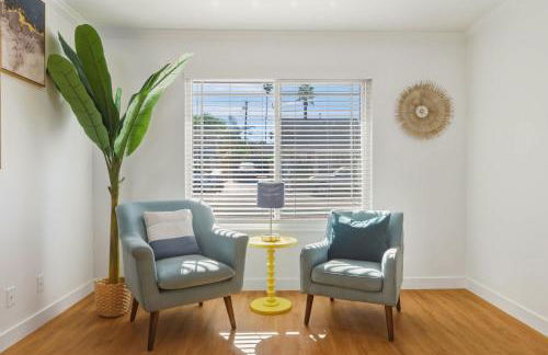 Spacious 4BR House Free Parking w Backyard BBQ - Foto 8