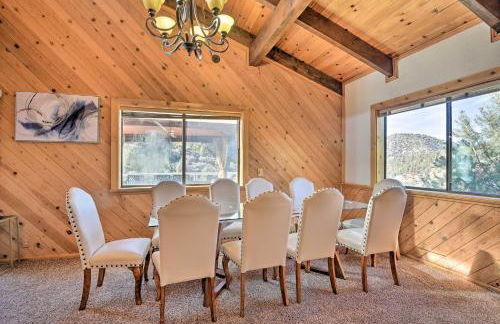 Luxe Escape with Decks, Mtn Views, Game Room! - Foto 6