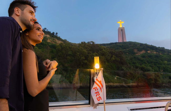 Passeio de barco ao entardecer por Lisboa - Foto 7