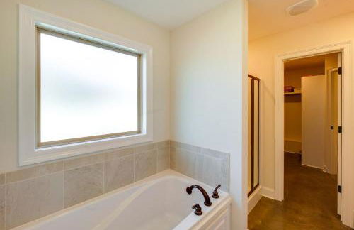 Near Plant and Data Center! Work-Ready Canton Base - Foto 13