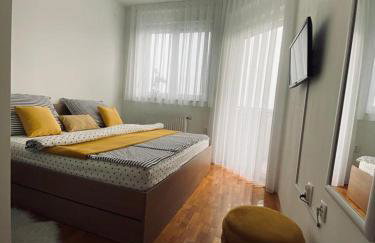 LA CASA GRADSKI VRT modern family apartment with lockable bike storage - Foto 5