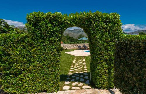 Vila Vergatum-privacy,gym,billiards,table tennis - Foto 24