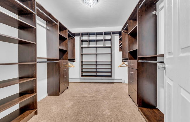 Cozy Private Home W Fireplace Outdoor Kitchen - Photo 29