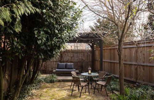 Brooke House In The Heart of Downtown with Patio! - Foto 21