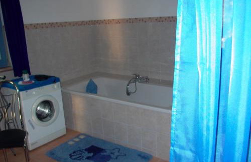 Gästezimmer Ferienwohnung VILLA ALEXA, mit Wallbox - Foto 23