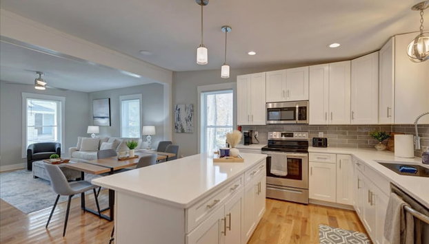 Fall Festivities - 4BR Home by IU Stadium Bloomington Bliss - Foto 2, Zimmer