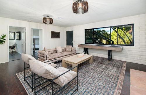 5BR Oasis with Pool, Arcade, Sauna - Photo 32