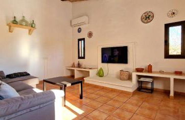 Finca con piscina rodeada de naturaleza - Foto 8