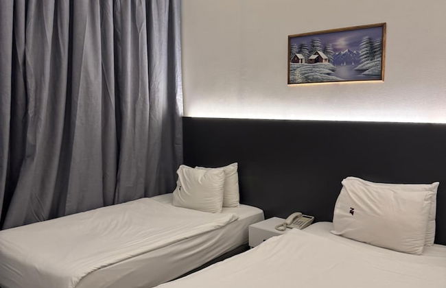 NY Suites Hotel - Photo 27