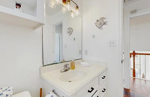 Salty Tides & Sunset Vibes - Foto 22