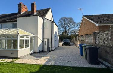 3 bedroom Home in chesterfield with front and back gardens - Foto 10