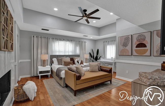 Modern Chic 7-BR with Pool & Gameroom - Foto 5