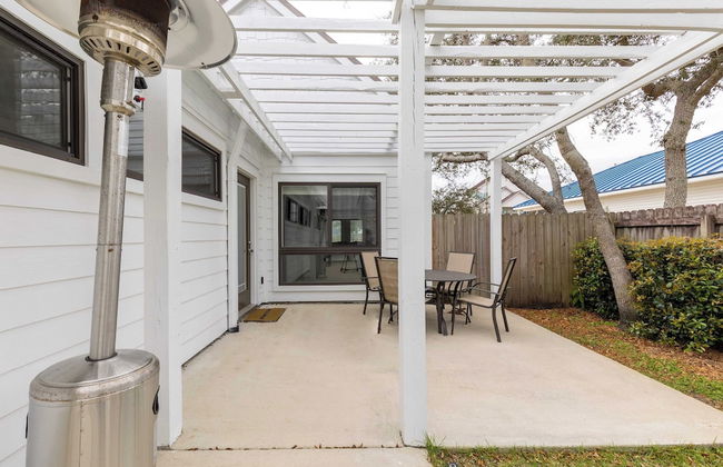 Pelican Retreat by Avantstay 5 Mins TO Beach Pet Friendly w/ Pool & Bbq! - Foto 40