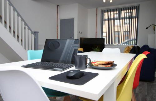 3-Bed Townhouse - Central, Free parking - Foto 19