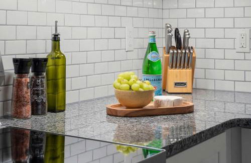 The Bauhaus - 4BR,3BA ,Families , Ample Parking - Foto 24