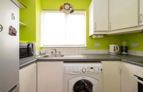 Cosy 1-Bedroom Glenville Escape -Sleeps 4 -Fast Wi-Fi - Foto 7