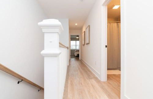 NEW 3BR-3BA Beach Block with Parking - Photo 18