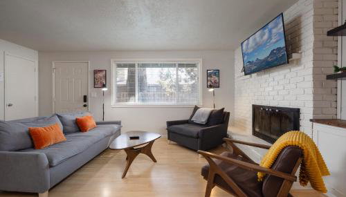 10min to Downtown Bend - Chic 2BDR - Foto 1