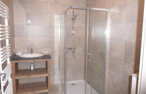 Appartement 12 pers. avec balcon, cheminée et wifi à La Tania - FR-1-513-17 - Foto 6