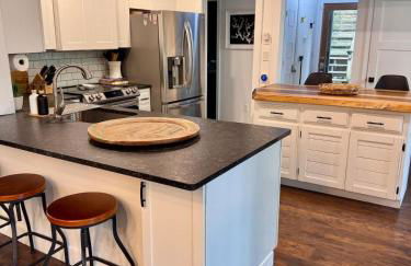 Modern Family 4BR Lake Retreat - Fire Pit - Dock - Foto 35