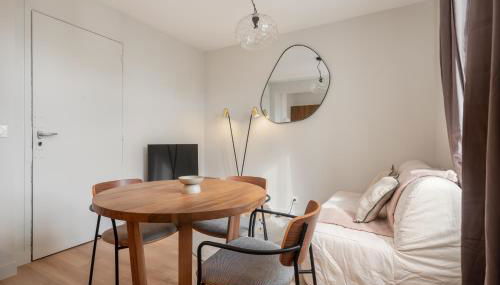 Casablanca - Gare - CEA - STMicro - Foto 2, wardrobe