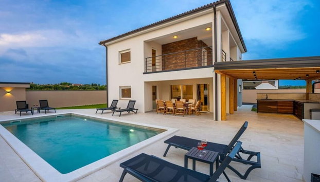 Holiday Home Ferienvilla Villa Dvor mit privatem Pool by Interhome - Foto 2, Imagen principal