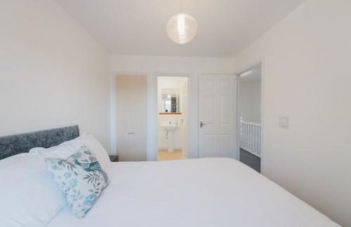 Grantham Stays, 3BR Home, Long Work Stays & Parking - Foto 8